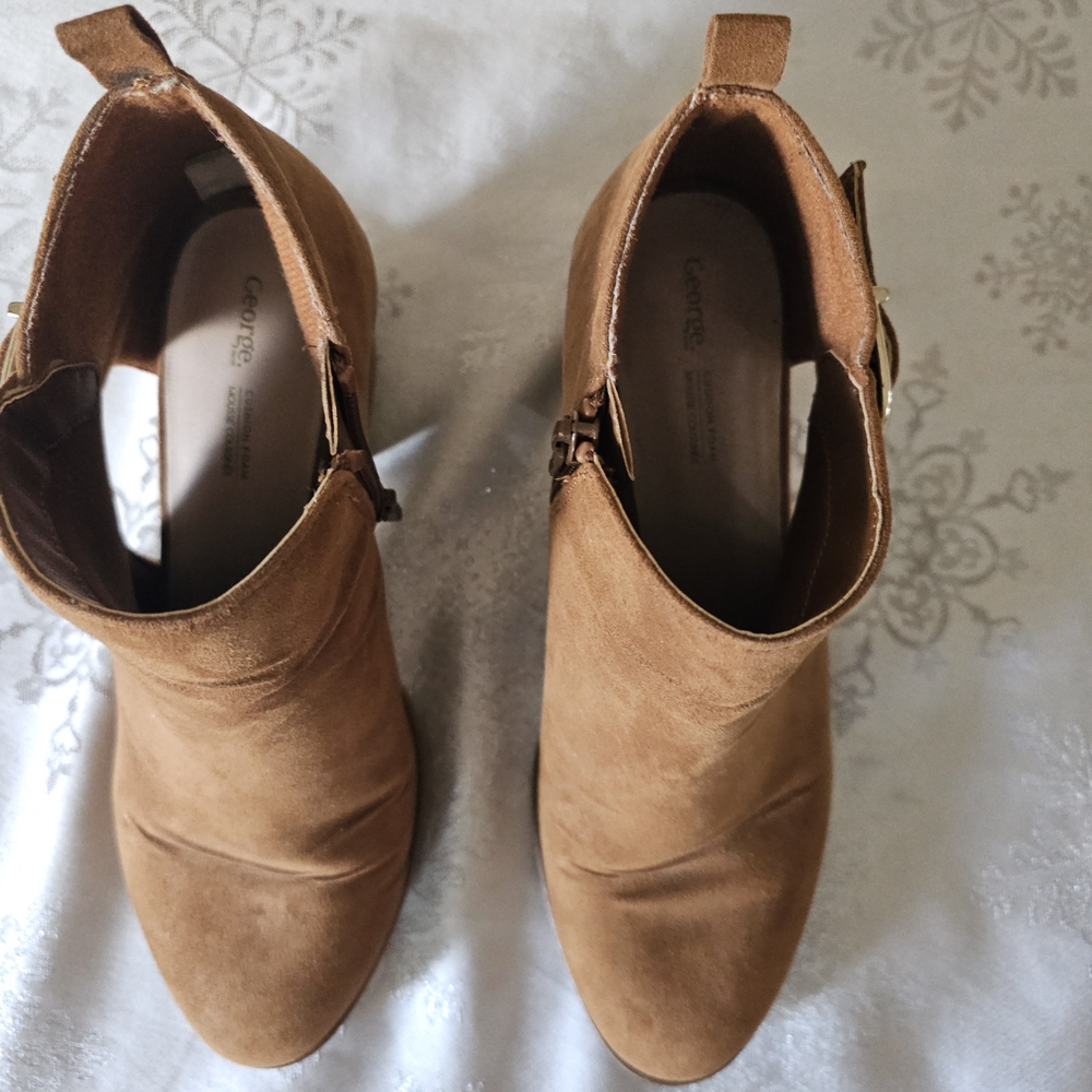Tan Ankle Booties Vegan Suede SZ 7 - Picture 3 of 11